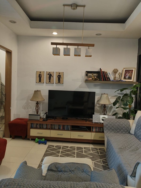 [DIJUAL] Rumah Semi Furnished Bagus Siap Huni dengan KT 4+1 KM 2+1 sudah SHM.