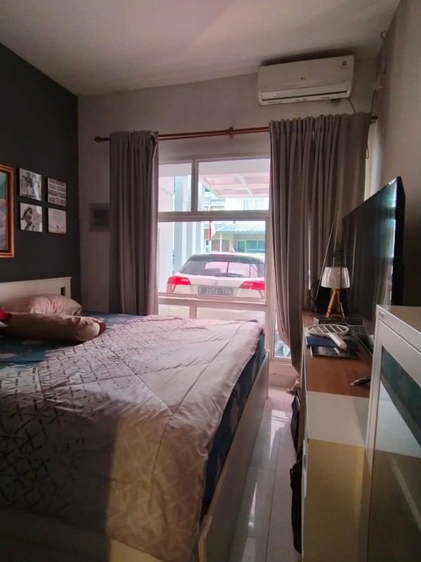 [DIJUAL] Rumah Semi Furnished Bagus Siap Huni dengan KT 4+1 KM 2+1 sudah SHM.