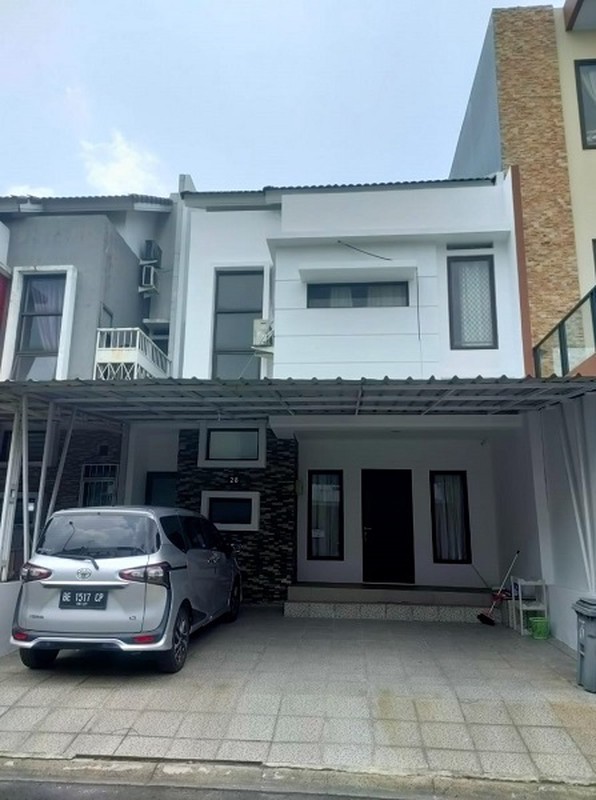 Dijual Rumah di Madrid Selatan - Palem Semi Karawaci Tangerang