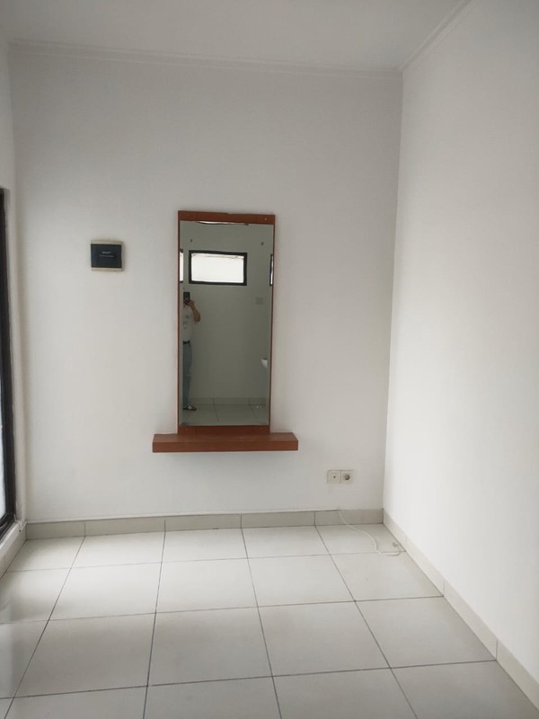Dijual Rumah di Madrid Selatan - Palem Semi Karawaci Tangerang
