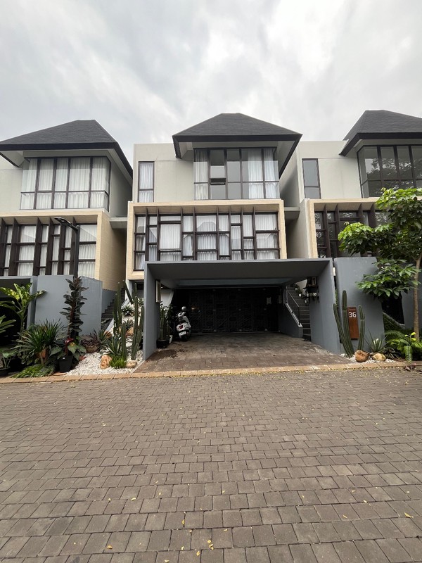 Rumah di Cilandak, Jakarta Selatan