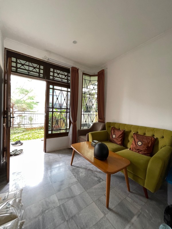 Dijual Rumah Siap Huni Dalam Komplek Lingkungan Nyaman Di Lebak Bulus, Jakarta Selatan