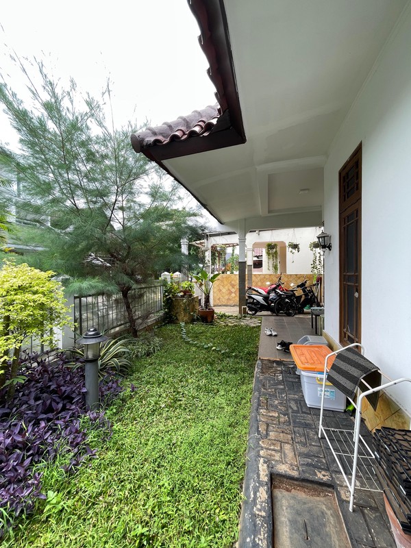 Dijual Rumah Siap Huni Dalam Komplek Lingkungan Nyaman Di Lebak Bulus, Jakarta Selatan