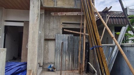 Rumah Renov 2 Lantai Lokasi Strategis SHM di @Serua,  Ciputat