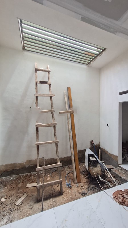 Rumah Renov 2 Lantai Lokasi Strategis SHM di @Serua,  Ciputat