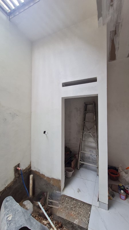 Rumah Renov 2 Lantai Lokasi Strategis SHM di @Serua,  Ciputat