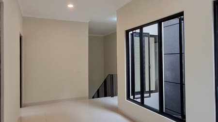 Rumah Bagus,2 lantai,lokasi ok di Bintaro Jaya 9