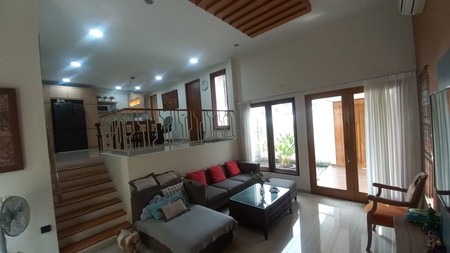 Rumah 2½ Lantai Siap Huni Lokasi Strategis dan Asri @BSD, Nukaloka