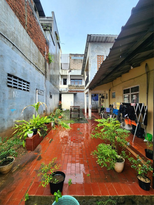 Rumah LT 429 m2 LB 200 m2 di Kebayoran Baru Jakarta Selatan dengan SHM