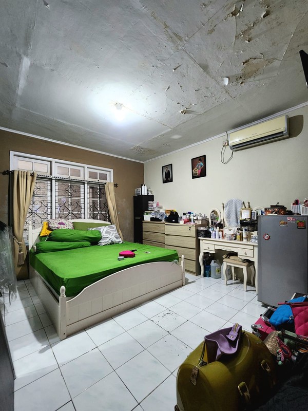 Rumah LT 429 m2 LB 200 m2 di Kebayoran Baru Jakarta Selatan dengan SHM