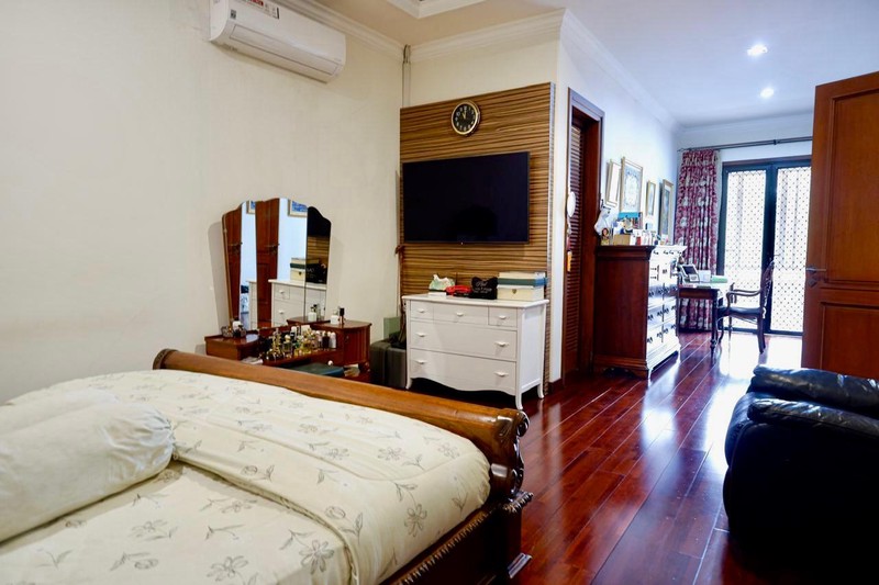 Rumah 3 lantai mewah di Bangka Kemang Town House Jakarta Selatan