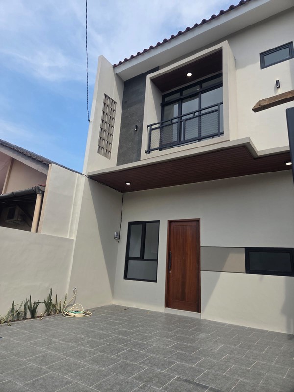 Rumah Bagus Siap Huni dengan Hunian Nyaman dan Asri SHM @BNI, Ciputat