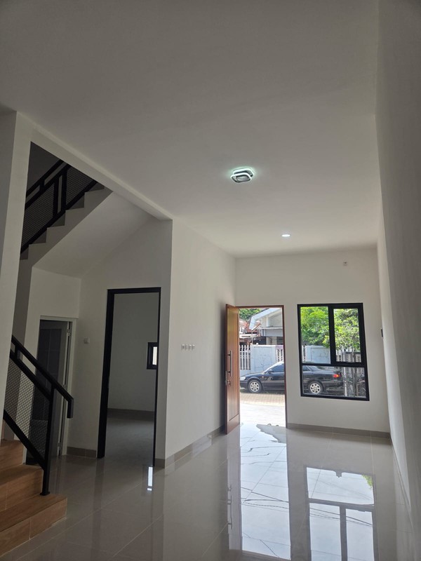Rumah Bagus Siap Huni dengan Hunian Nyaman dan Asri SHM @BNI, Ciputat