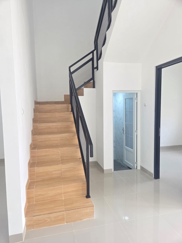 Rumah Bagus Siap Huni dengan Hunian Nyaman dan Asri SHM @BNI, Ciputat