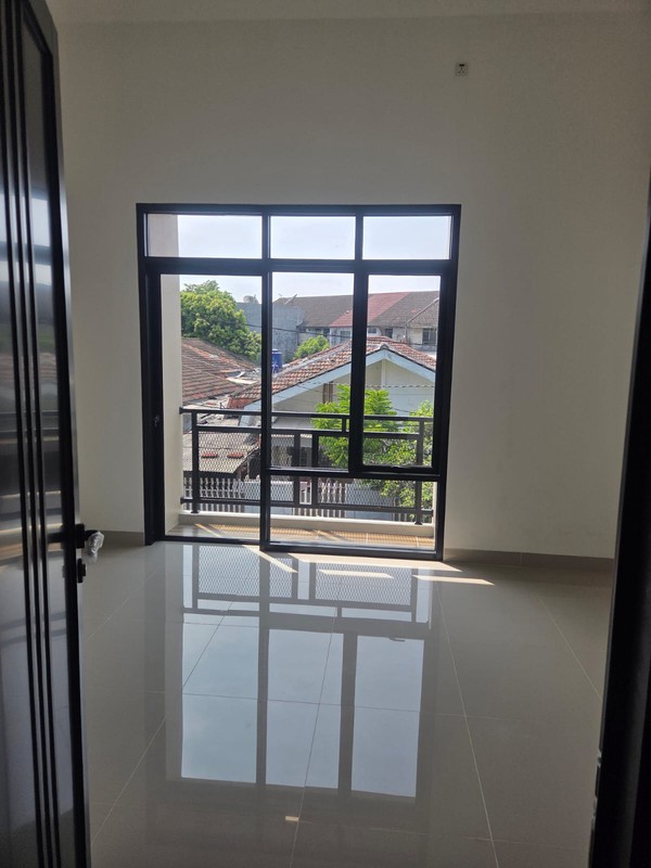 Rumah Bagus Siap Huni dengan Hunian Nyaman dan Asri SHM @BNI, Ciputat