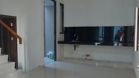 Rumah Bagus,dalam cluster di Graha Raya