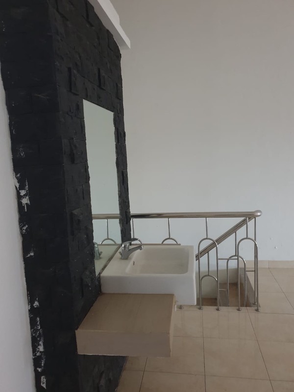 Disewakan Ruko Strategis 2 Lantai Siap Pakai di Tegalrejo, Yogyakarta