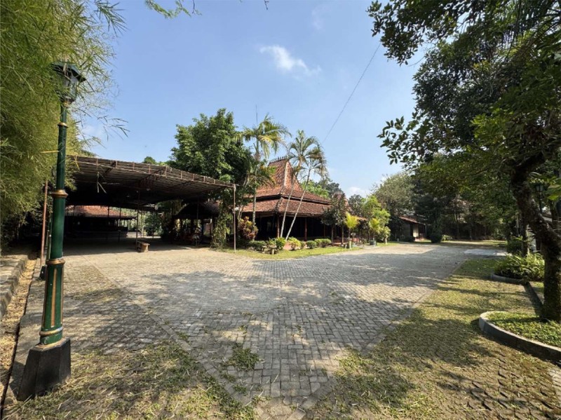 Tanah Bonus Bangunan Joglo Hanya Beberapa Menit Dari RSA UGM