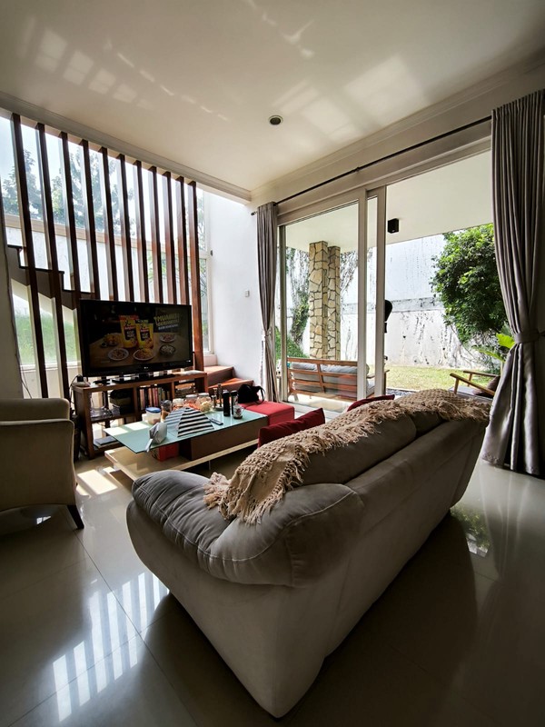 DIJUAL RUMAH DI GREEN ANDARA RESIDENCE JAKARTA SELATAN