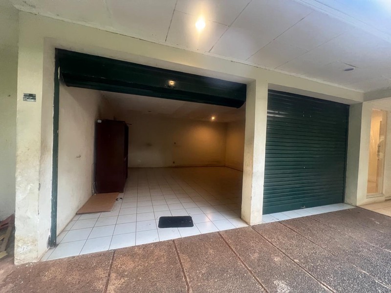 Single house one story with spacious yard with swimming pool at kemang dalam 