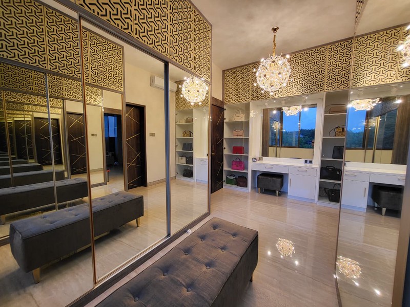 FREE HOLD -  Exquisite 4-Storey Luxury Villa with Panoramic Views in Ungasan - BALI