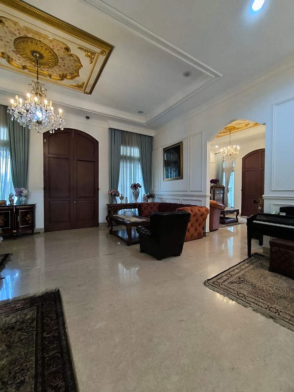 RUMAH DIJUAL JALAN TAMAN RADIO DALAM KEBAYORAN BARU JAKARTA SELATAN