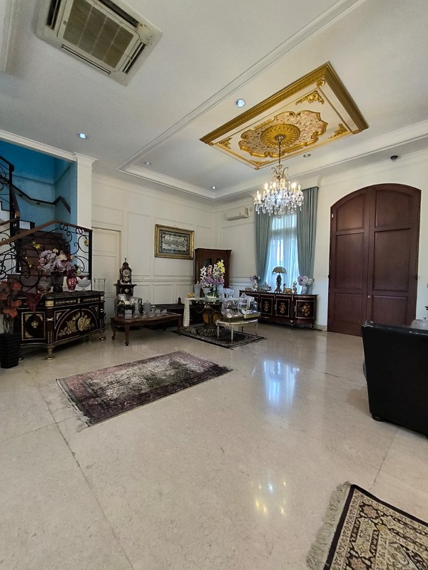 RUMAH DIJUAL JALAN TAMAN RADIO DALAM KEBAYORAN BARU JAKARTA SELATAN