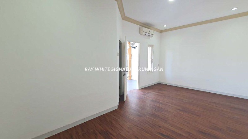 Rumah Bangunan Baru Siap Huni Lokasi Dalam Komplek Pondok Kelapa