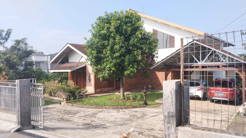 jual cepat rumah asri dikelilingi pohon buah di Pamulang Tangerang Selatan Jalan Cemara