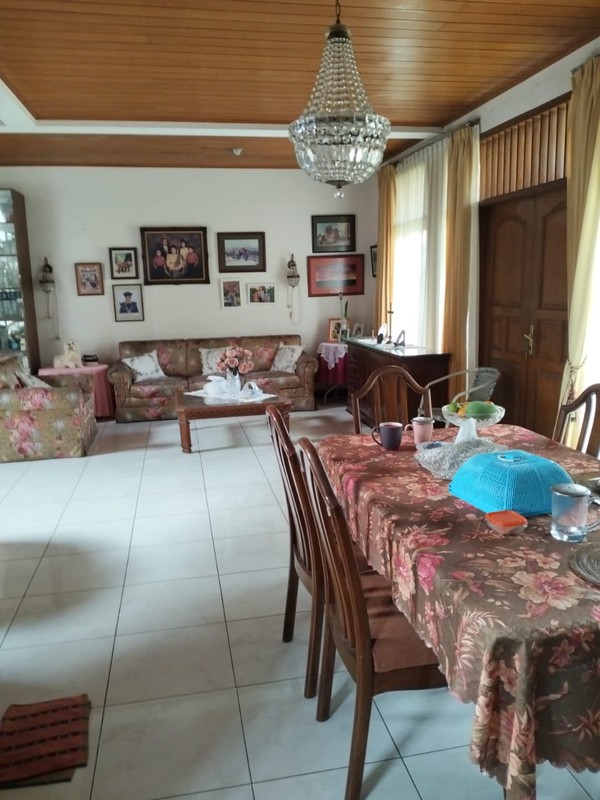 jual cepat rumah asri dikelilingi pohon buah di Pamulang Tangerang Selatan Jalan Cemara