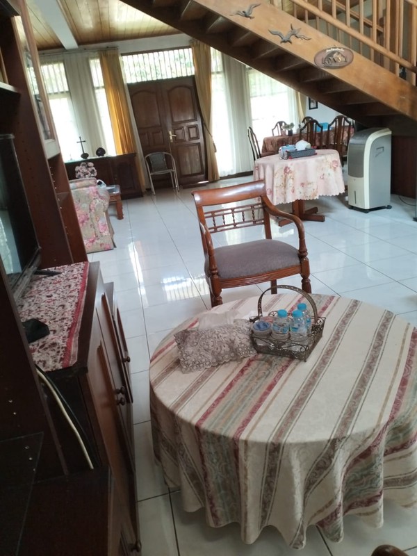 jual cepat rumah asri dikelilingi pohon buah di Pamulang Tangerang Selatan Jalan Cemara