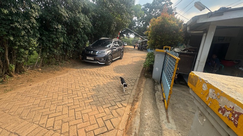 jual cepat harga hanya 1M an nego strategis siap huni di Serpong Jalan Swadaya Buaran Serpong Tangerang Selatan