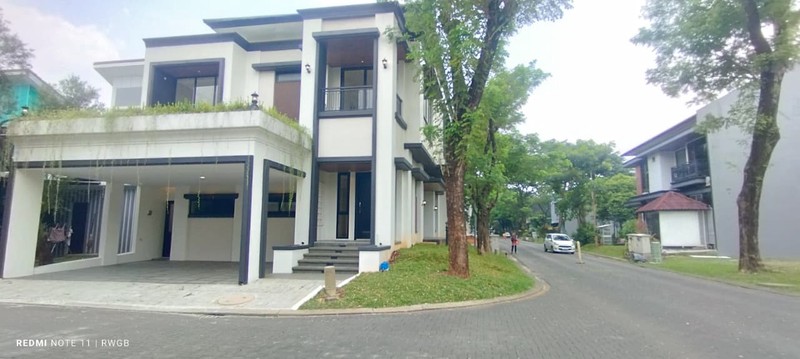 turun harga dari 5.95 M jadi 5.8 M masih nego jual cepat rumah baru bangunan mandiri di Foresta Naturale bsd city