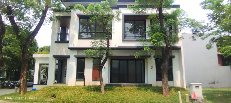 turun harga dari 5.95 M jadi 5.8 M masih nego jual cepat rumah baru bangunan mandiri di Foresta Naturale bsd city