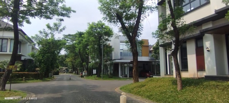 turun harga dari 5.95 M jadi 5.8 M masih nego jual cepat rumah baru bangunan mandiri di Foresta Naturale bsd city