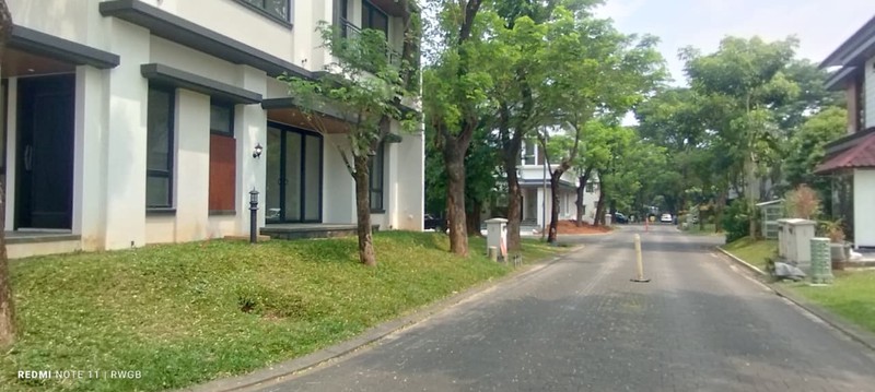 turun harga dari 5.95 M jadi 5.8 M masih nego jual cepat rumah baru bangunan mandiri di Foresta Naturale bsd city