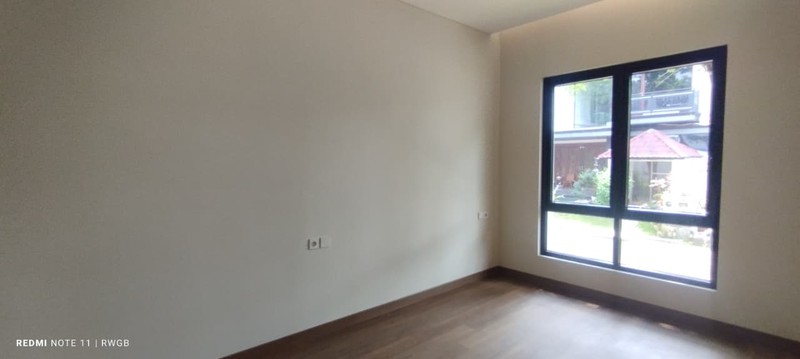 turun harga dari 5.95 M jadi 5.8 M masih nego jual cepat rumah baru bangunan mandiri di Foresta Naturale bsd city