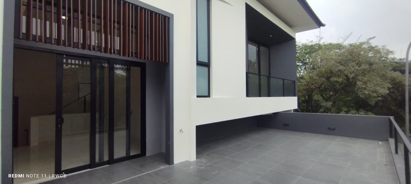 jual cepat rumah baru bangunan mandiri di Foresta Giardina bsd city