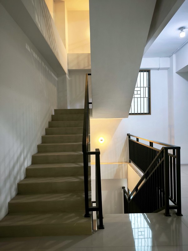 MURAH Disewakan Gedung 4 Lantai Surabaya Pusat Kota Di Jalan Kedungdoro - Komersial Area Cocok Buat Segala Usaha.dekat Jalan Tidar, Arjuno, Diponegoro, Blauran, BG Junction Mall