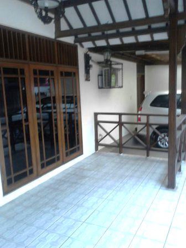 Rumah siap pakai disewakan di guntur , jakarta selatan