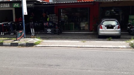 RUKO 2 LANTAI SIAP HUNI, LOKASI STRATEGIS, JL TANTULAR, DEKAT SETURAN