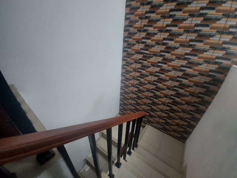 Bintaro, Pondok Ranji, rumah view danau di Lakewood residence