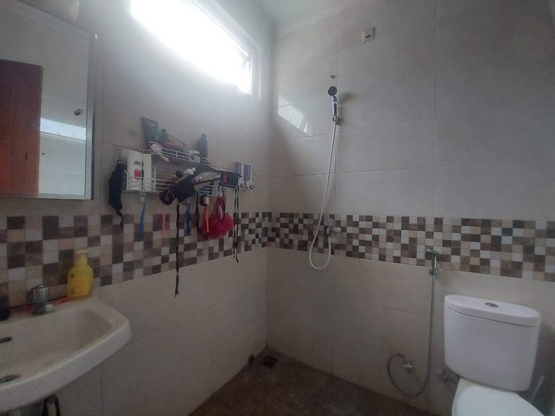 Bintaro, Pondok Ranji, rumah view danau di Lakewood residence