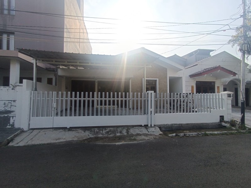 Dijual Rumah Hitung Tanah Alam Segar Di Pondok Indah, Jakarta Selatan