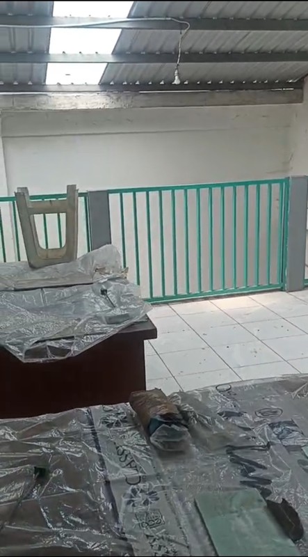 MURAH Dijual 300 m2 Ruko dan Gudang Raya Banjar Sugihan - Raya Manukan Kulon - Nol Jalan Raya Row Lebar 4 Mobil Surabaya Barat Dekat Margomulyo, Tandes, Grand Pakuwon, Akses Tol Benowo