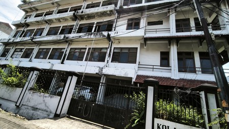 Bangunan 4 Lantai di Jakarta Barat cocok untuk dijadikan kost eksklusif Lokasi Strategis dan Premium