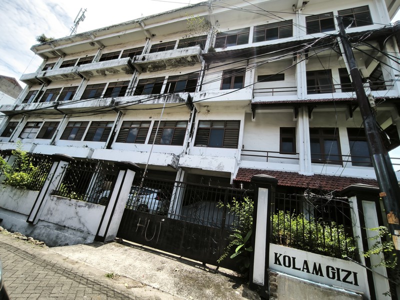 Bangunan 4 Lantai di Jakarta Barat cocok untuk dijadikan kost eksklusif Lokasi Strategis dan Premium