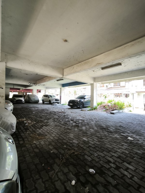 Bangunan 4 Lantai di Jakarta Barat cocok untuk dijadikan kost eksklusif Lokasi Strategis dan Premium