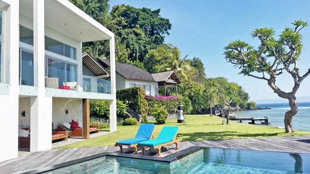 For Sale A Luxury Beacfront Villa in Candidasa, Bali