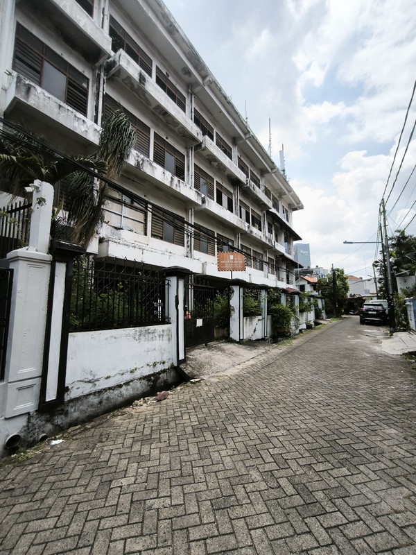 Gedung 4 Lantai di Jl. Mandala Utama, kawasan paling strategis di Jakarta Barat